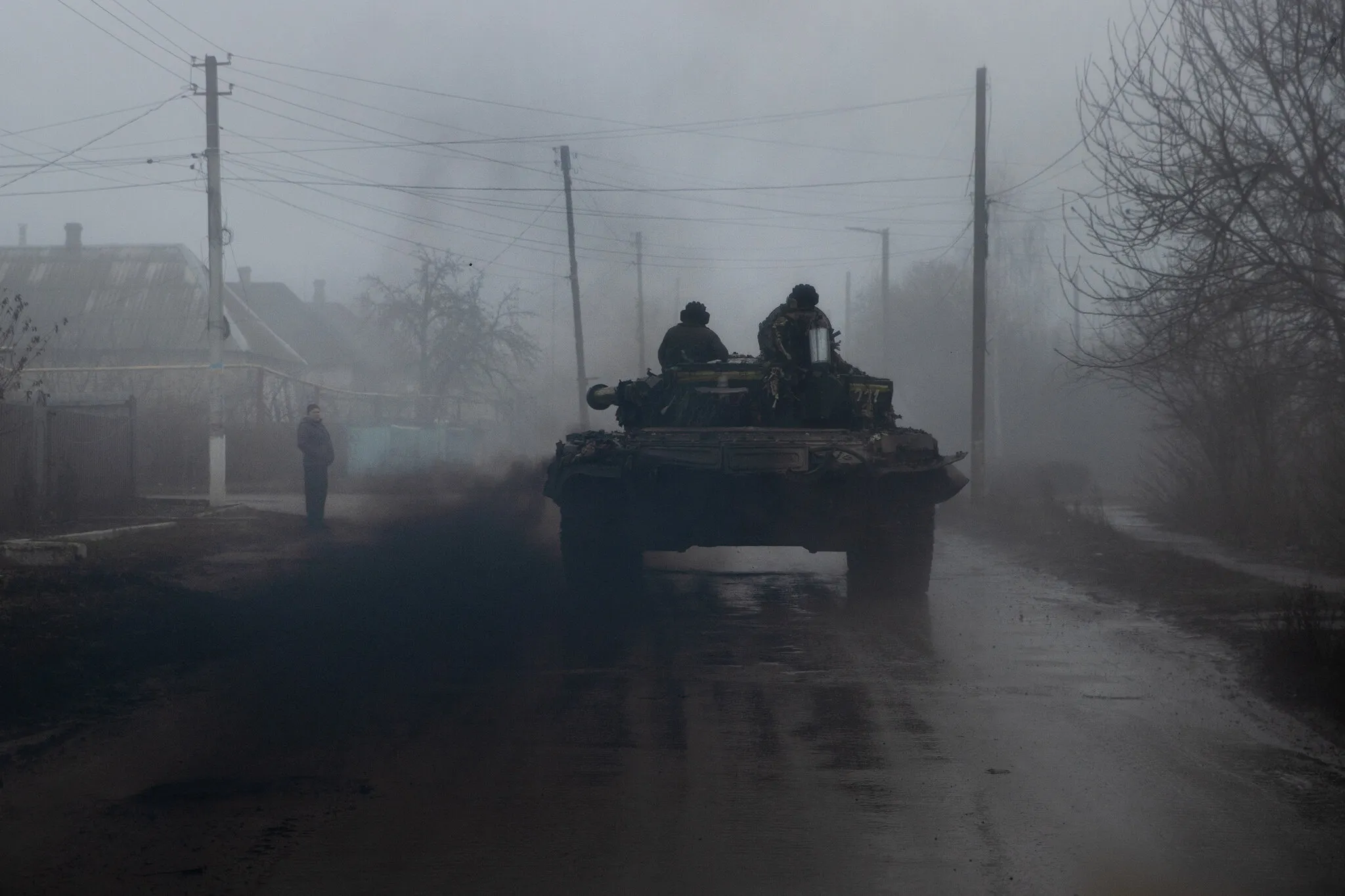 Українські військові в Бахмуті, місці тривалих боїв, яке президент Володимир Зеленський назвав «фортецею нашого духу».